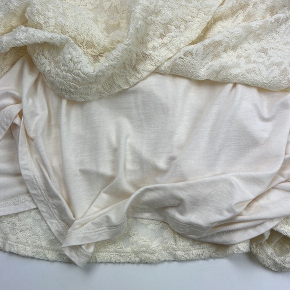 Guess Los Angeles cream lace dress  with open back - Picture 7 of 9